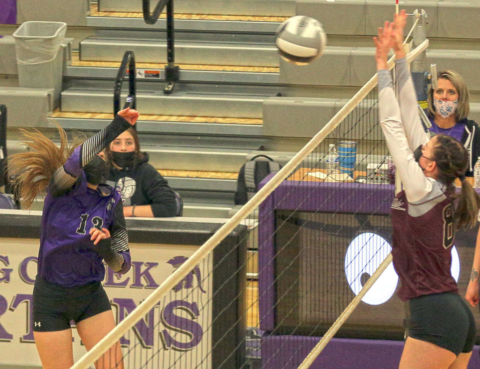 Elko at Spring Creek Volleyball 02.jpg